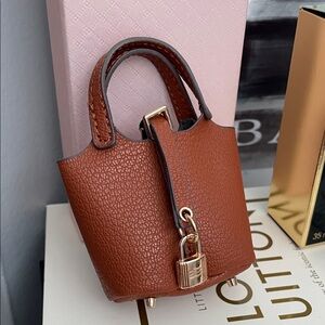 ⭐️🤎Elegant Brown Leather Mini Tote Bag Charm🤎⭐️NEW